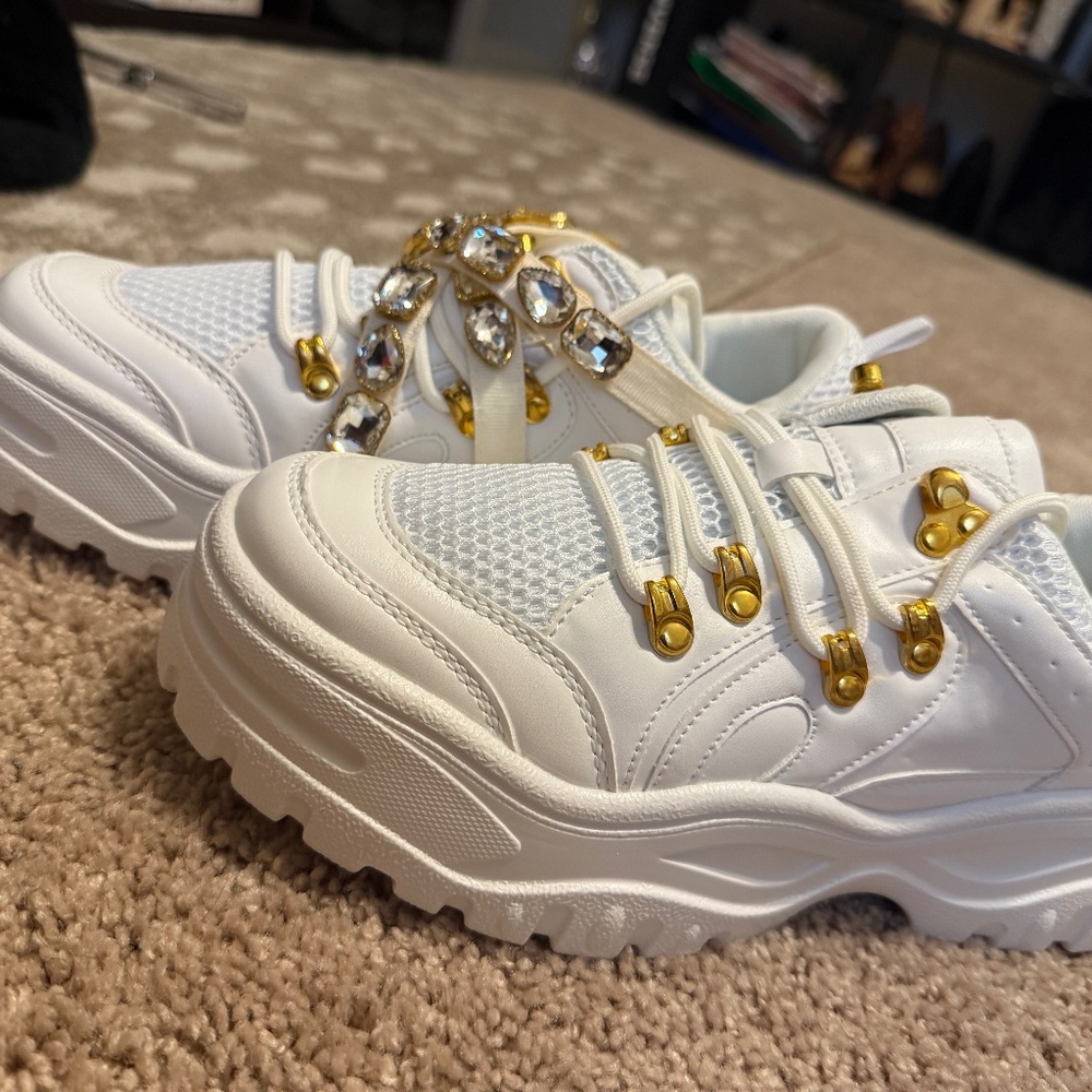 White Chunky Sneakers NIB size 9